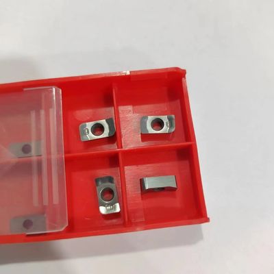 kupować High Hardness 91-92.8 HRA External Turning Tool for Industrial Use online manufacture